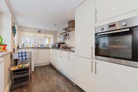 3 bedroom terraced house for sale, Graham Road, Worthing