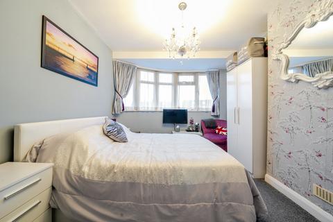 3 bedroom duplex for sale, The Heights, Northolt