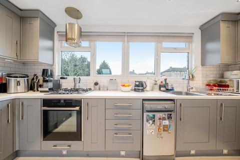 3 bedroom apartment for sale, The Heights, Northolt