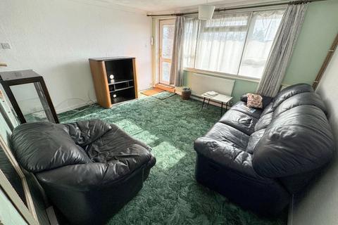 3 bedroom flat for sale, Hounslow TW4