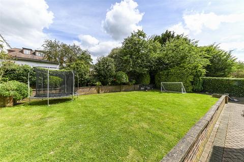 4 bedroom detached house to rent, CROOKED USAGE, FINCHLEY, N3