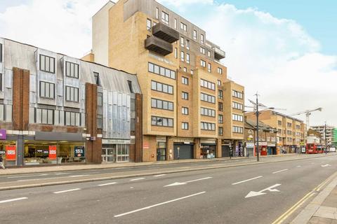 3 bedroom flat for sale, High Street, Hounslow TW3