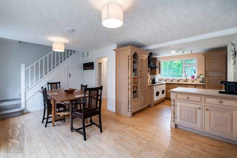 undefined, 4 Bed Detached with 2 Bed Annexe – Kingsthorne, Hereford