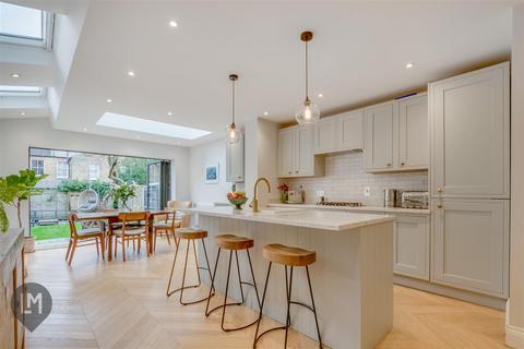 141 Trentham Street, London, SW18 5DH