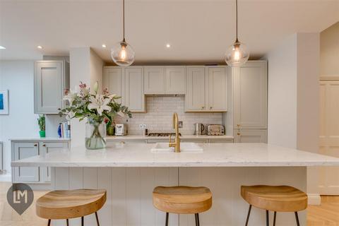 141 Trentham Street, London, SW18 5DH