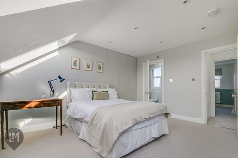 141 Trentham Street, London, SW18 5DH