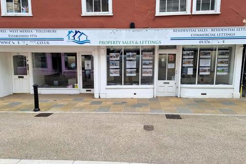 Retail property (high street) to rent, 100-102 High Street, CM7