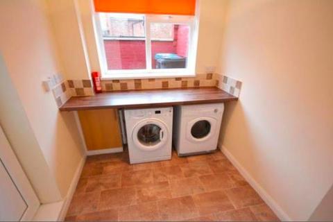 2 bedroom terraced house to rent, Park View, Langley Moor, Durham