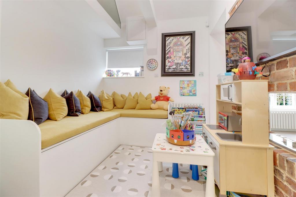 PLAYROOM - Copy.jpg