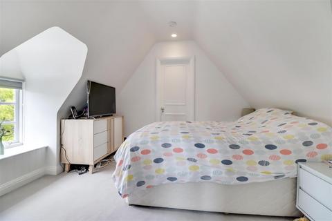 5 Cotman Close, London, NW11 6QD