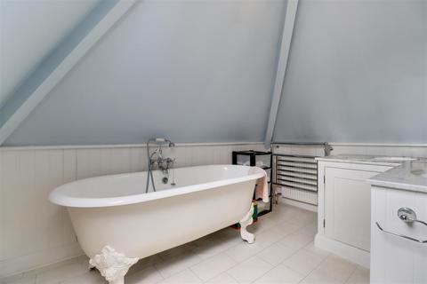 5 Cotman Close, London, NW11 6QD
