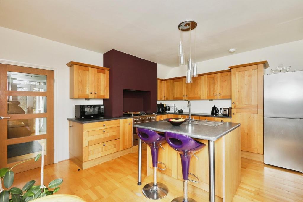 Dining kitchen