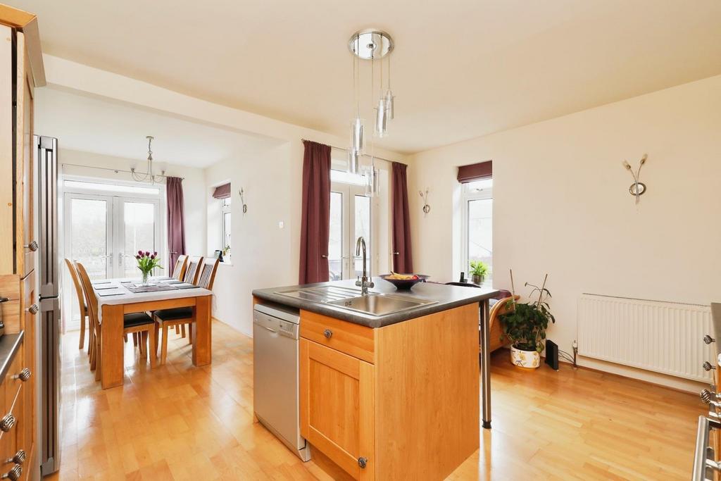 Dining kitchen