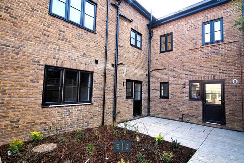 1 bedroom apartment for sale, 76 Algers Road, Loughton IG10