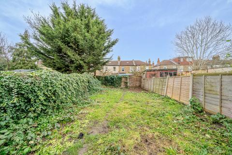 147 Killearn Road, London, SE6 1BS