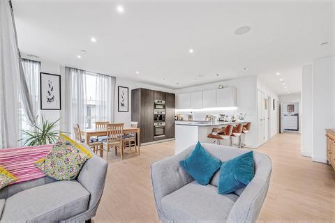 3 bedroom flat for sale, Woodberry Down, Finsbury Park