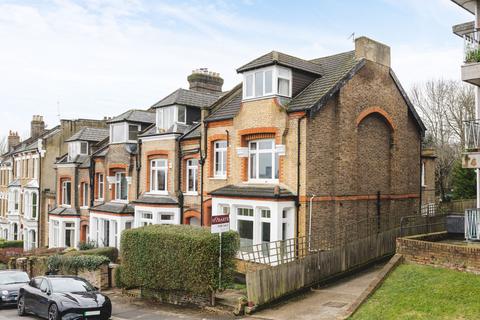 3 bedroom flat for sale, Stroud Green, London N4