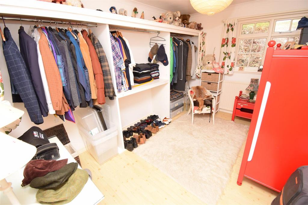 Bedroom three dressing room.jpg
