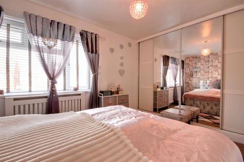 5 Mortimer Avenue, Anlaby, Hull, HU10 6UR