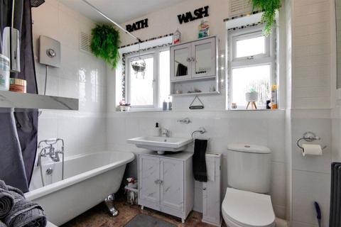 5 Mortimer Avenue, Anlaby, Hull, HU10 6UR