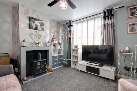 5 Mortimer Avenue, Anlaby, Hull, HU10 6UR