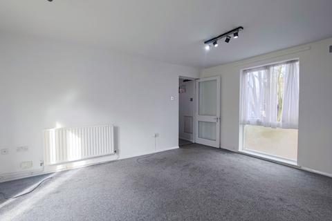 3 bedroom semi-detached house to rent, Courtland Grove, London, SE28