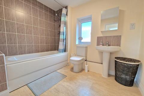 52 Cantley Road, Great Denham, Bedford, MK40 4RX
