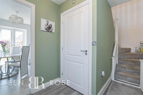 18 Swift Drive, Farington, Leyland, PR25 3DG
