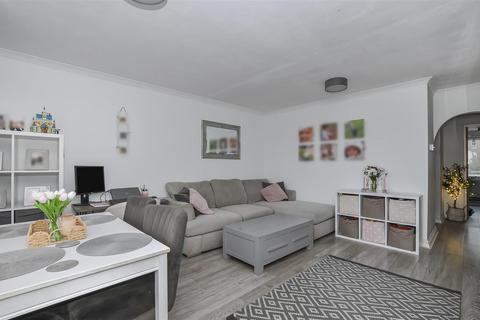 2 bedroom flat for sale, Park Street Lane, Park Street, St. Albans