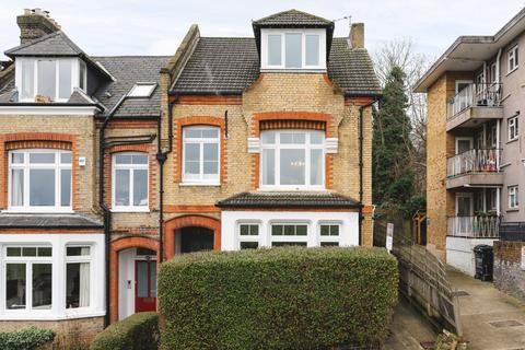 2 bedroom flat for sale, Stroud Green, London N4