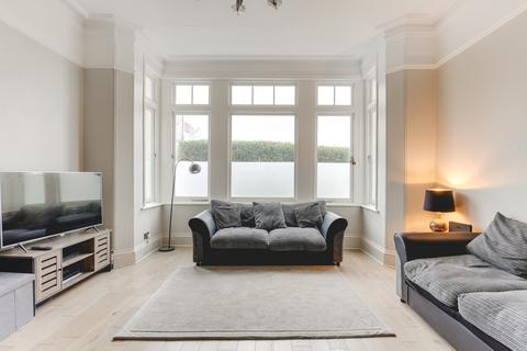 2 bedroom flat for sale, Stroud Green, London N4