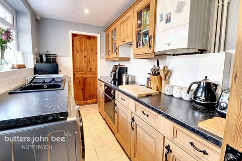 2 bedroom terraced house for sale, Queen Street, Northwich