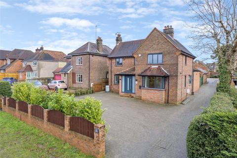 Woodside Road, Amersham, Buckinghamshire, HP6