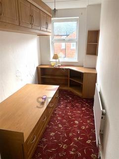 3 bedroom terraced house to rent, Bardolph Street, Leicester LE4