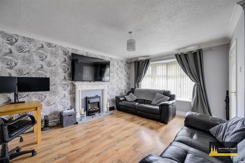 3 bedroom semi-detached house for sale, Potton Close, Willenhall, Coventry *No Chain*