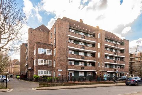 2 bedroom flat for sale, East Street, London, SE17