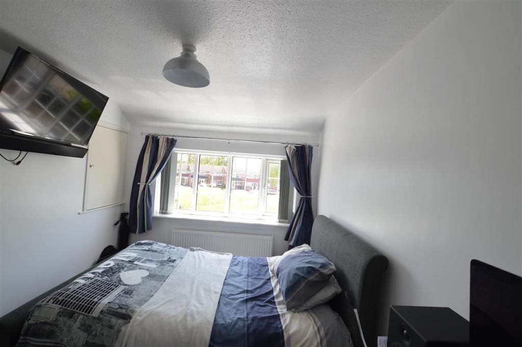 16 Crail Grove Bedroom 2.jpeg
