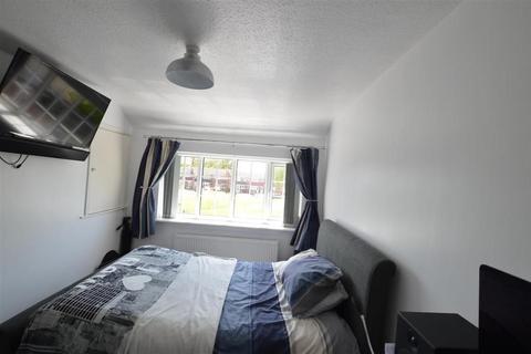 16 Crail Grove, Birmingham, B43 7QG