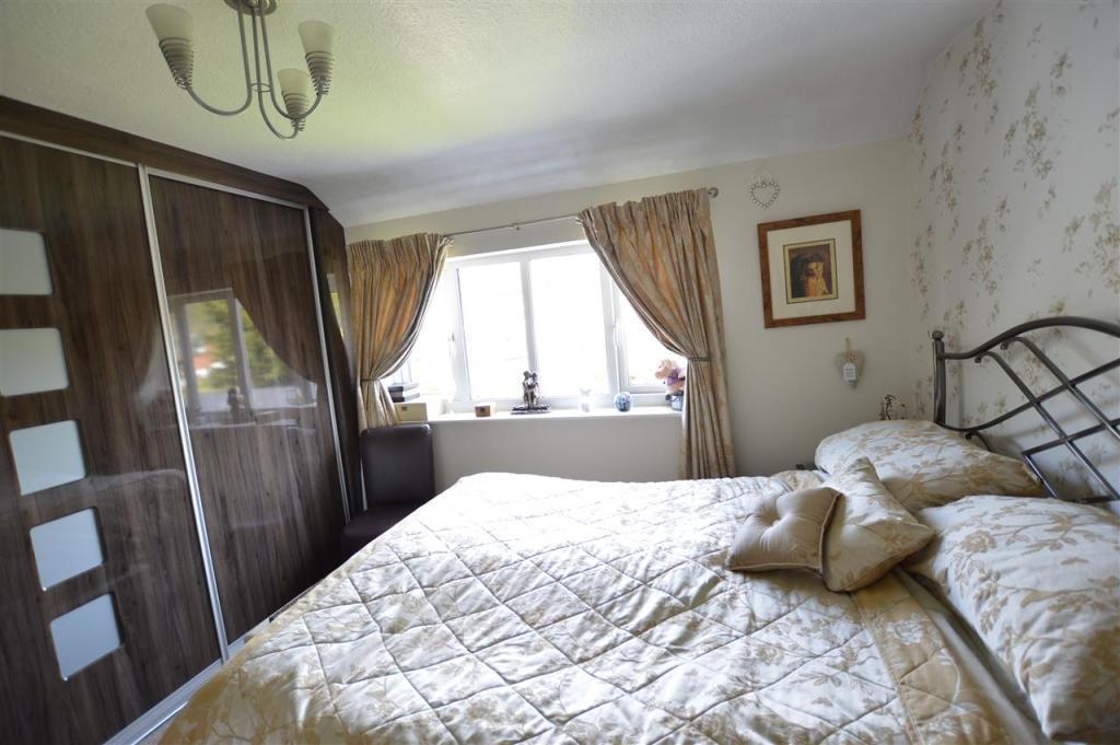16 Crail Grove Bedroom.jpeg