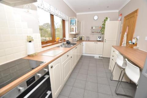 3 bedroom detached house for sale, Johnstown, Carmarthen