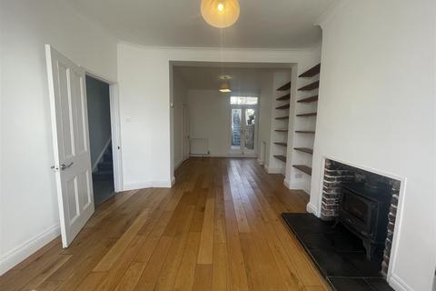 3 bedroom terraced house to rent, Shanklin Road, Brighton