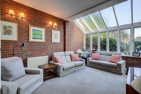 undefined, Church Hill, Loughton, Essex