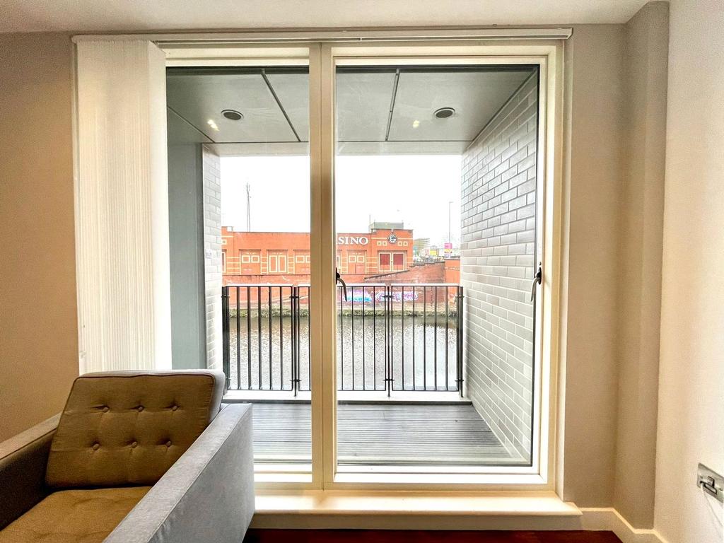 Apartment in Manchester, Hulme - View 5