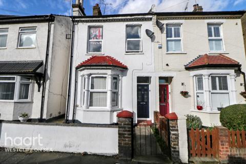 1 bedroom flat for sale, Windsor Road, Westcliff-On-Sea