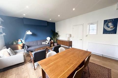 2 bedroom flat to rent, Albany Villas, Hove BN3