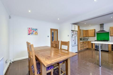 4 bedroom detached house for sale, Bucknalls Lane, Watford WD25