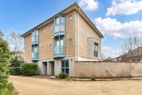 4 bedroom end of terrace house for sale, Hurdles Way, Cambridge CB22