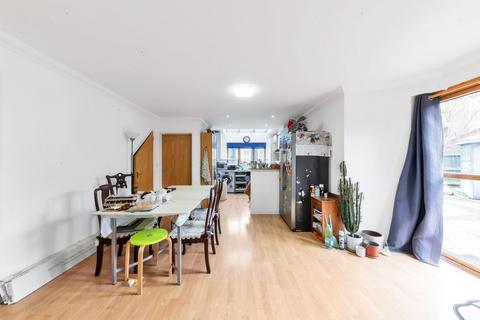 4 bedroom end of terrace house for sale, Hurdles Way, Cambridge CB22