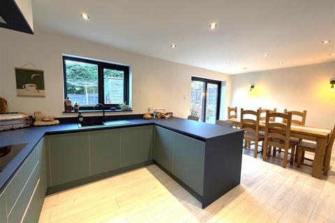 4 bedroom detached house for sale, Allerton Close, Westhoughton, Bolton