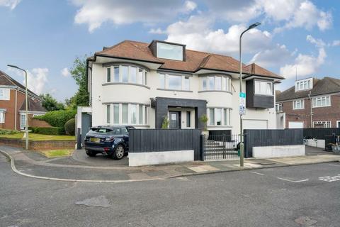 8 bedroom detached house to rent, Finchley N3